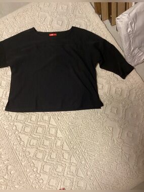 MAZE collection, black top 2X.